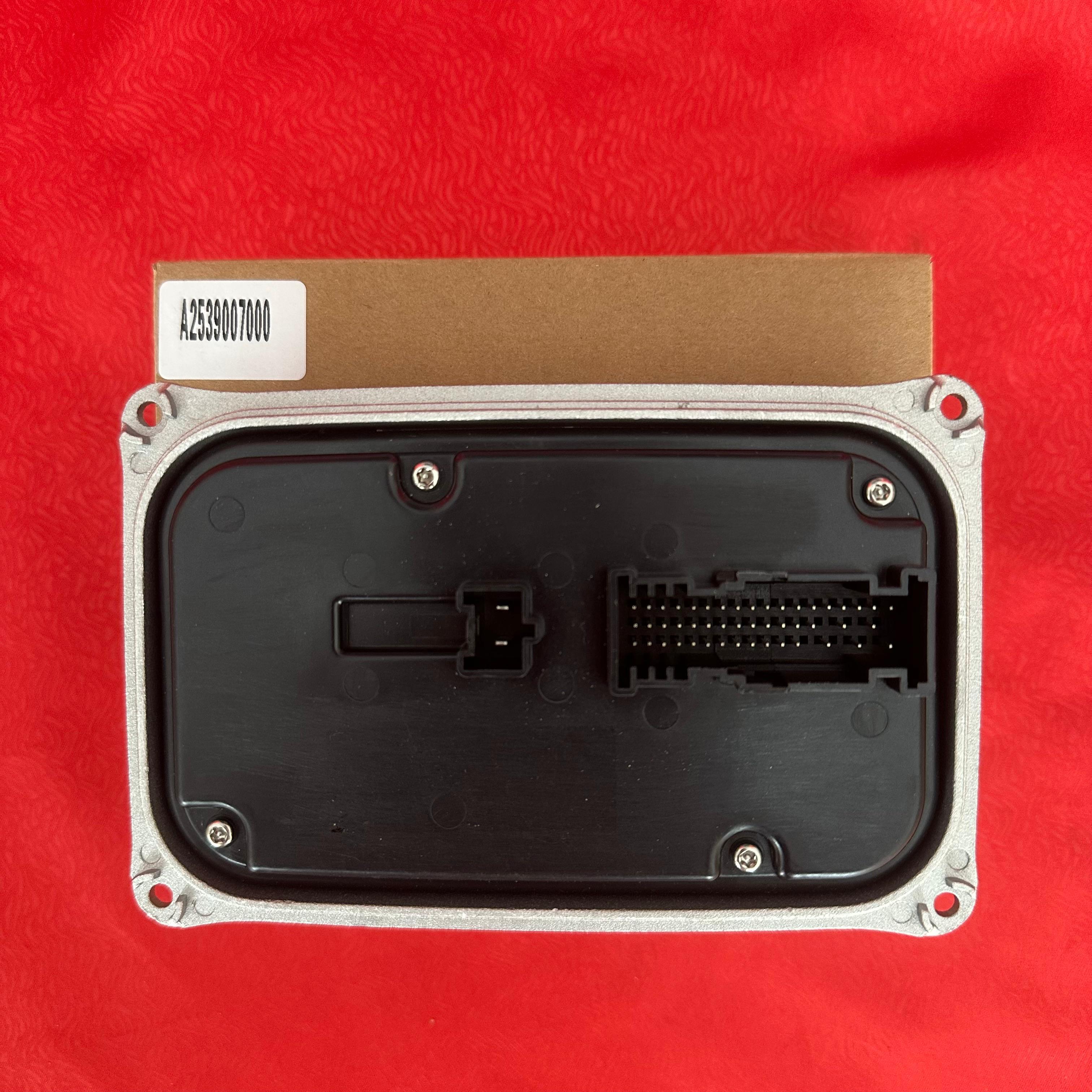 A2539007000 GLC 253 LED FAR BEYNİ