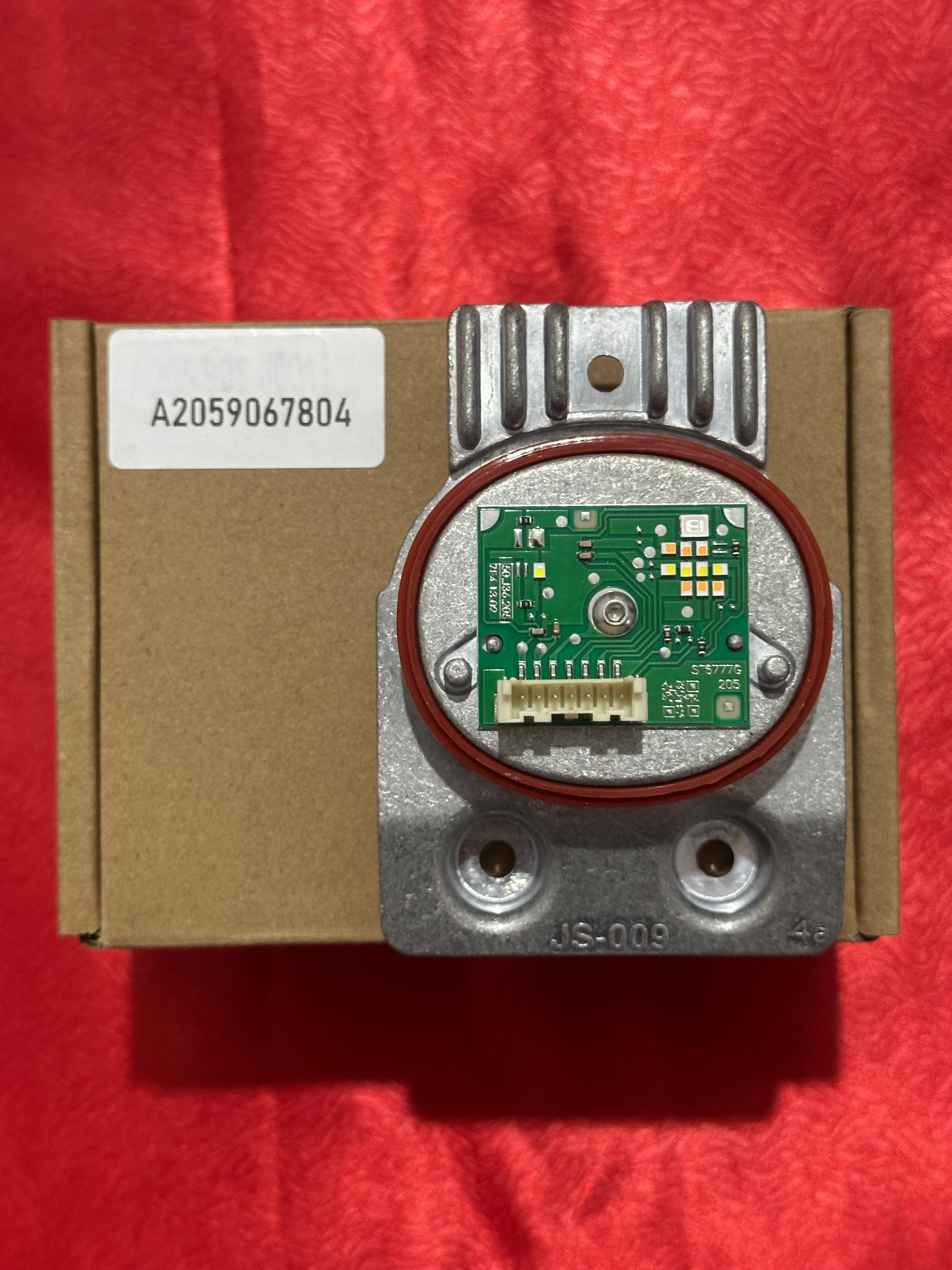 A2059067804 W205 FULL LEDLİ FAR LED MODÜLÜ SOL