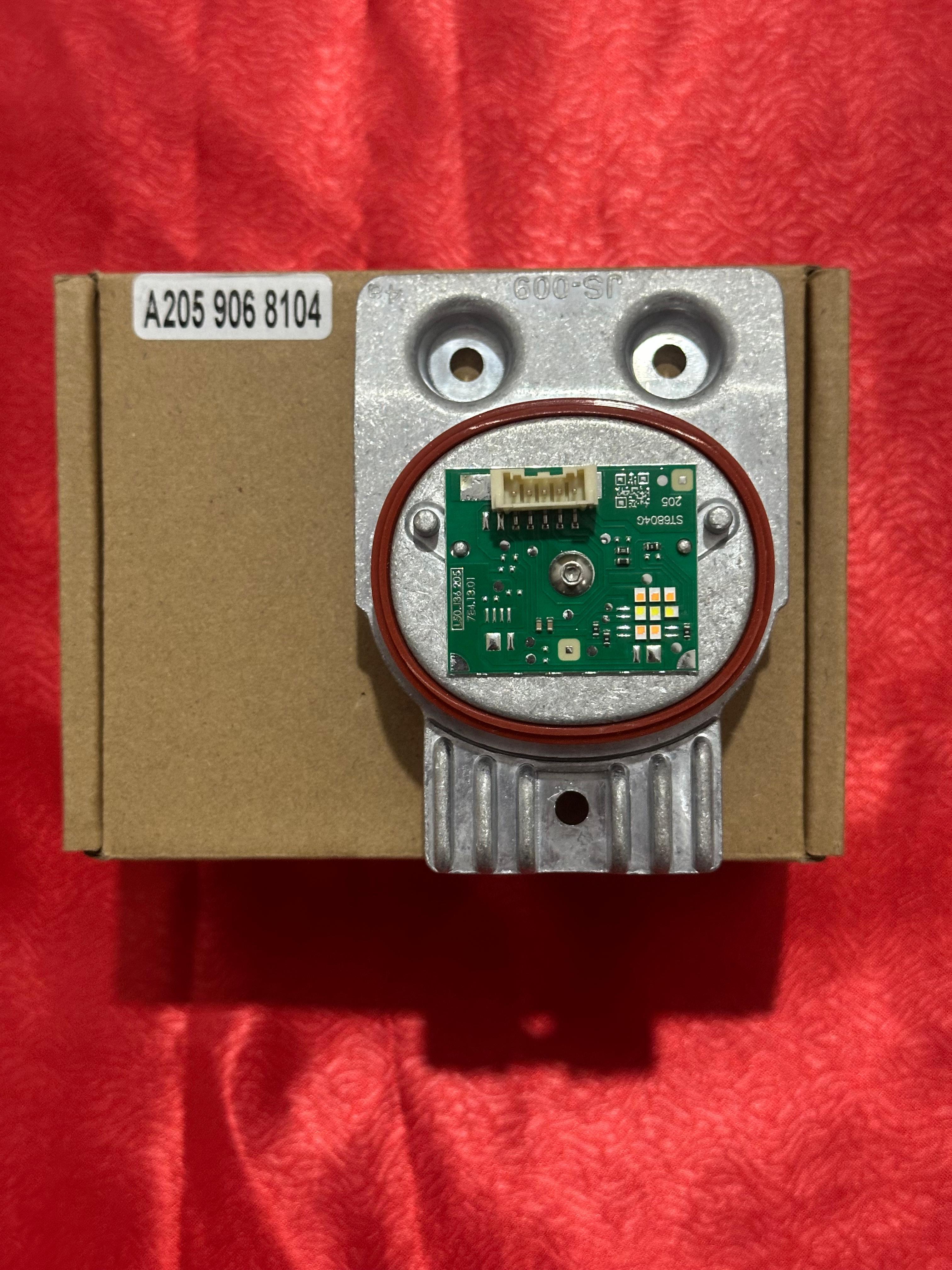 A2059068104 W205 STANDART FAR LED MODÜLÜ SAĞ