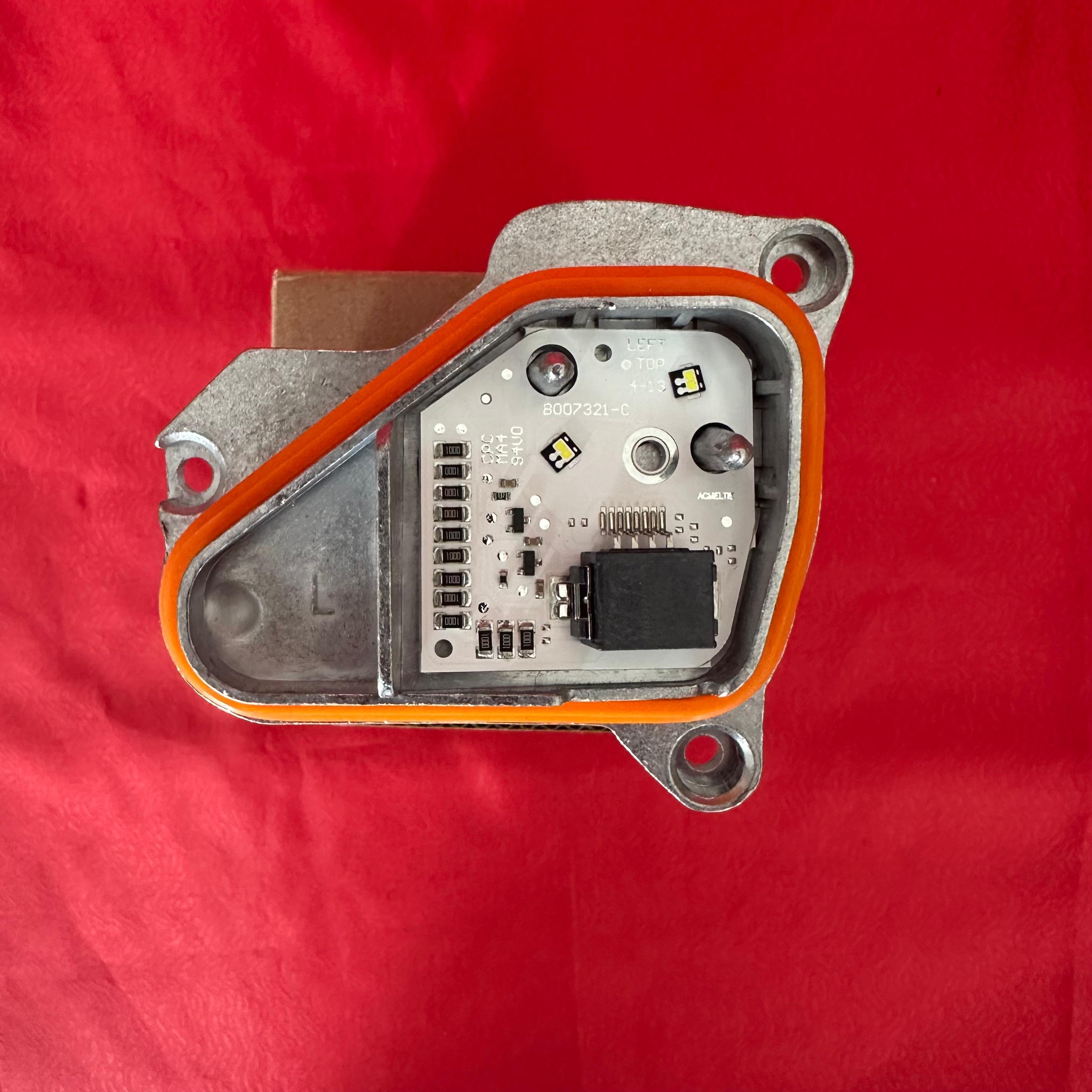 5F0941476 SEAT LEON 13-16 LED MODÜLÜ SAĞ