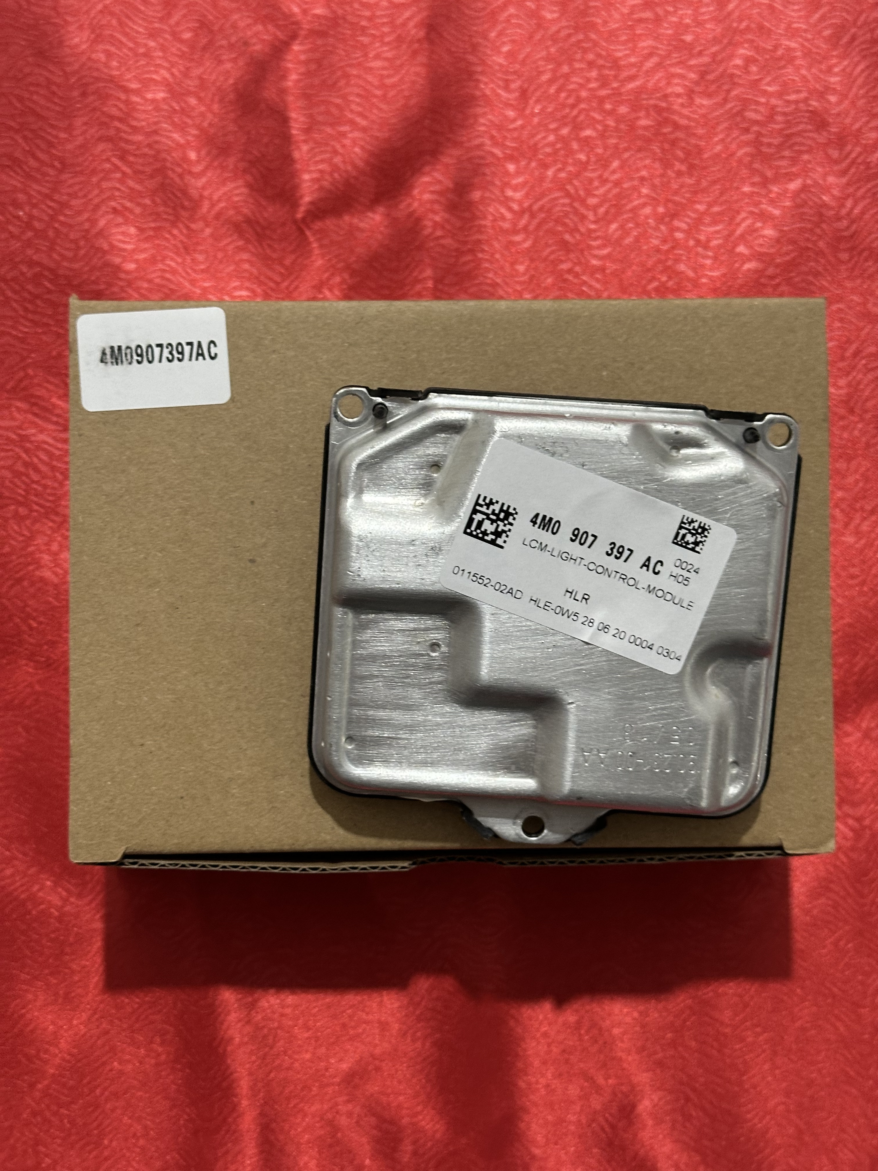 4M0907397AC LED FAR BEYNİ