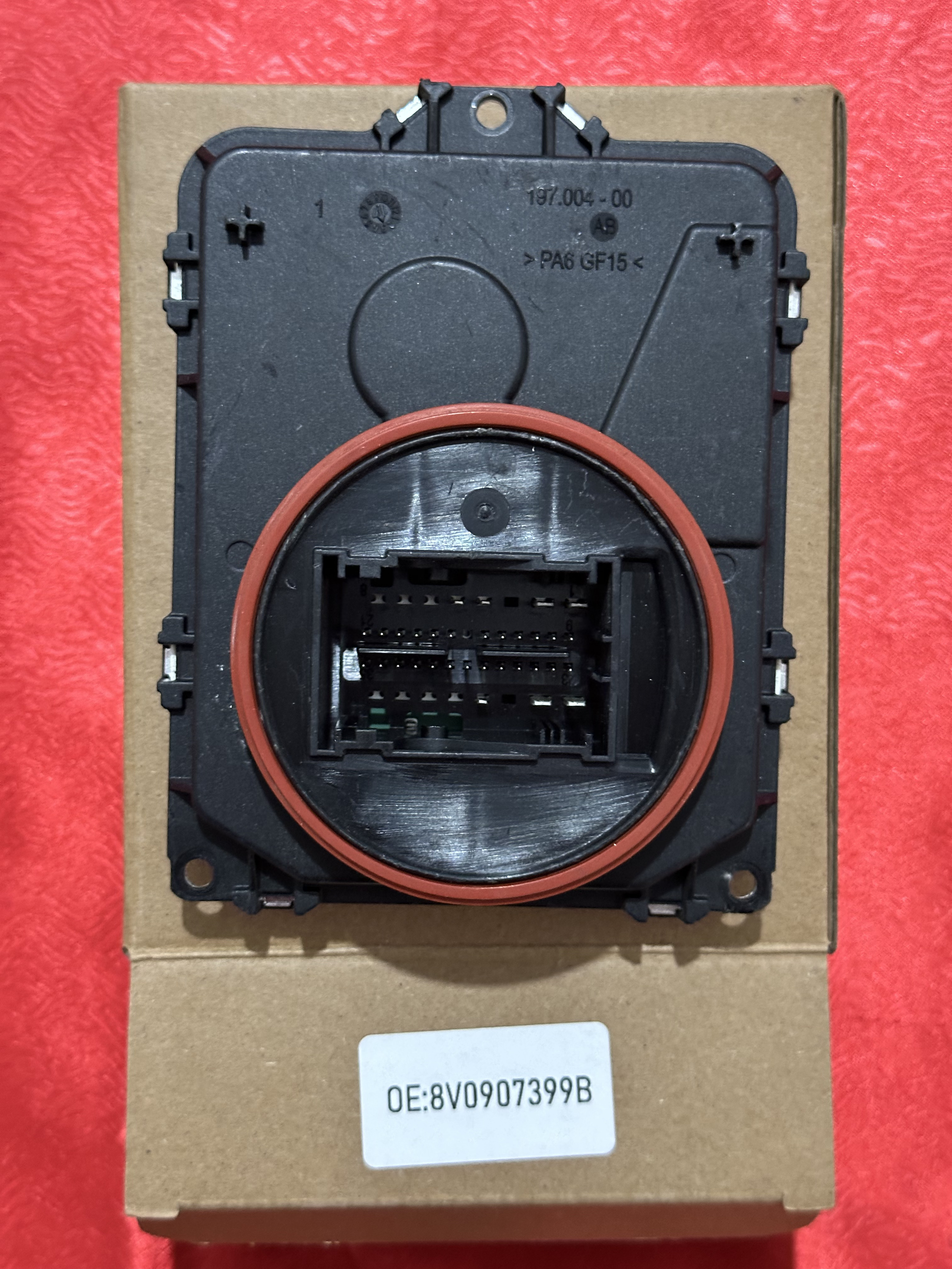 8V09907399B (TİGUAN 17-20 KODLU) LED FAR BEYNİ