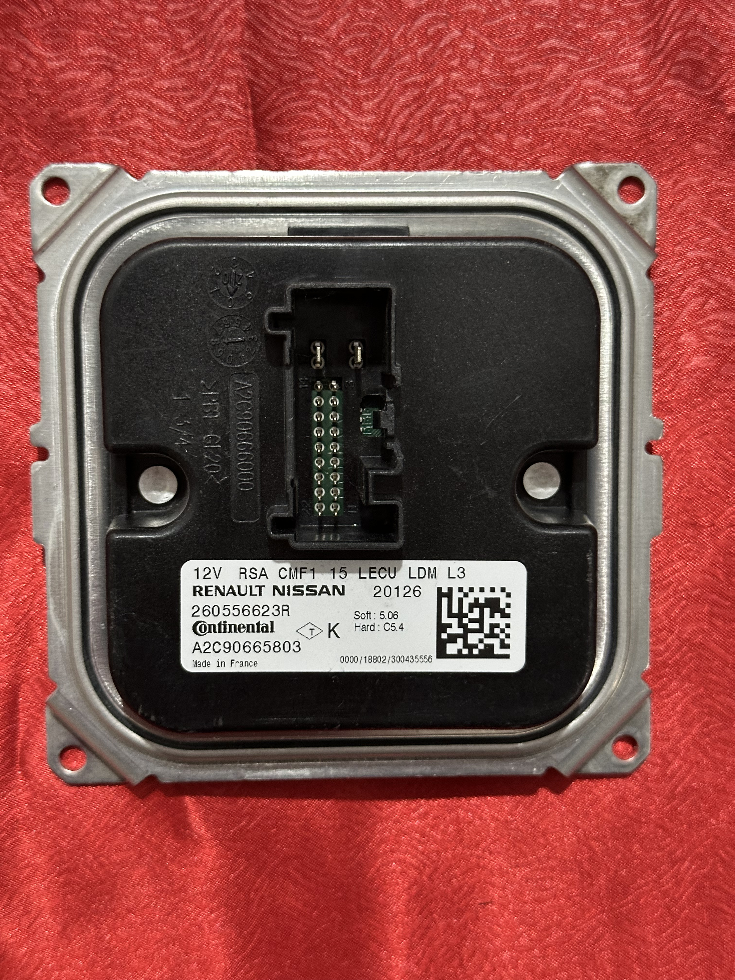 260556623R RENAULT XENON BEYNİ ORJİNAL