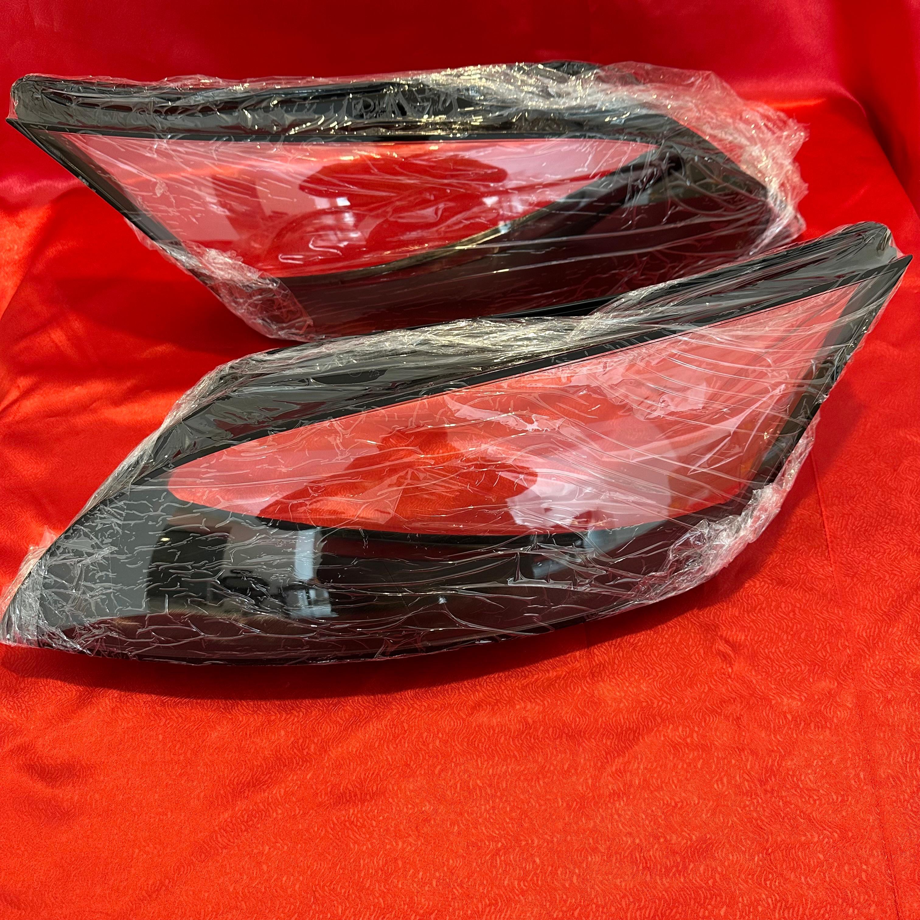 R AUDİ TT 08-14 FAR CAMI SAĞ