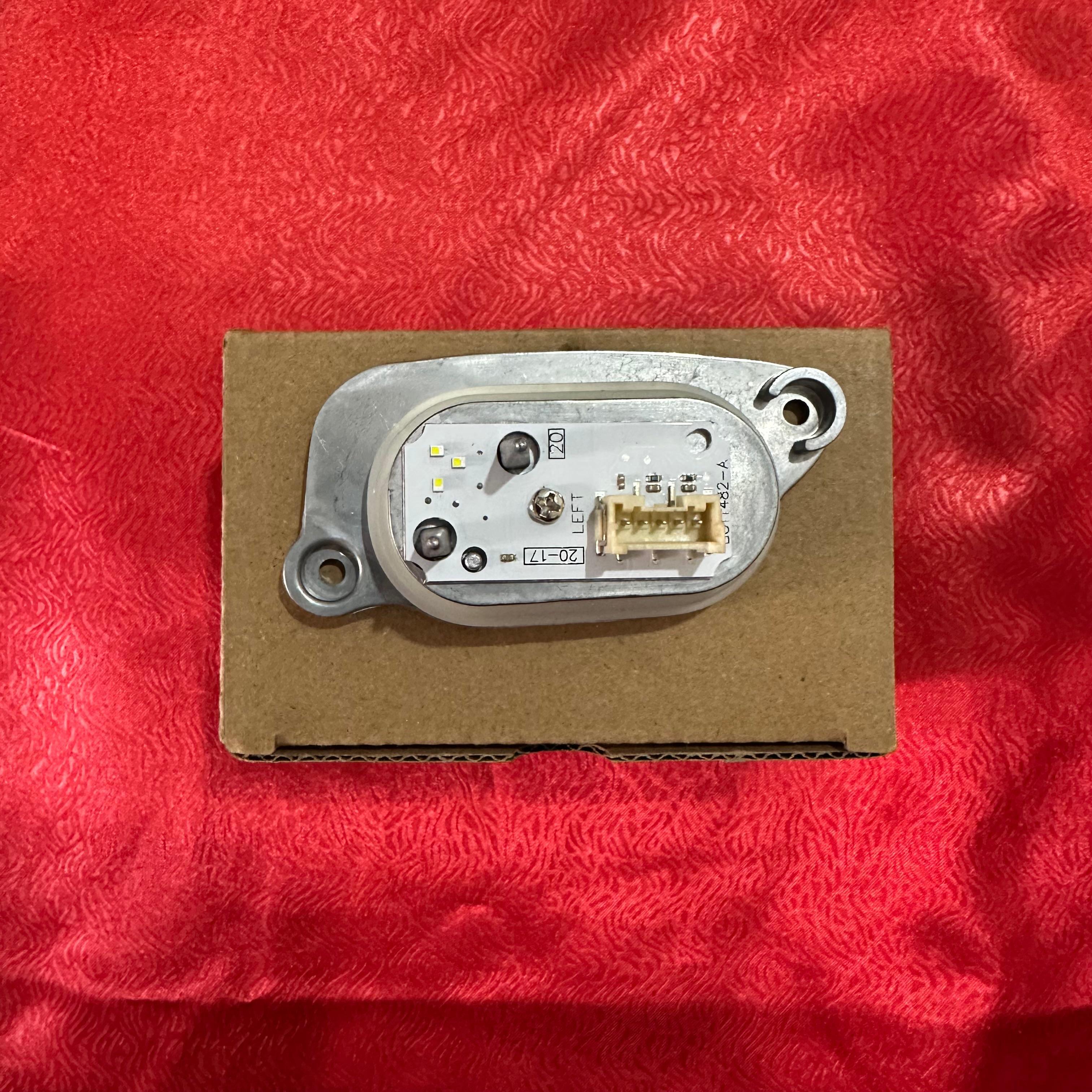 8V0998473 AUDİ A3 17-20 XENON LED MODÜLÜ SOL