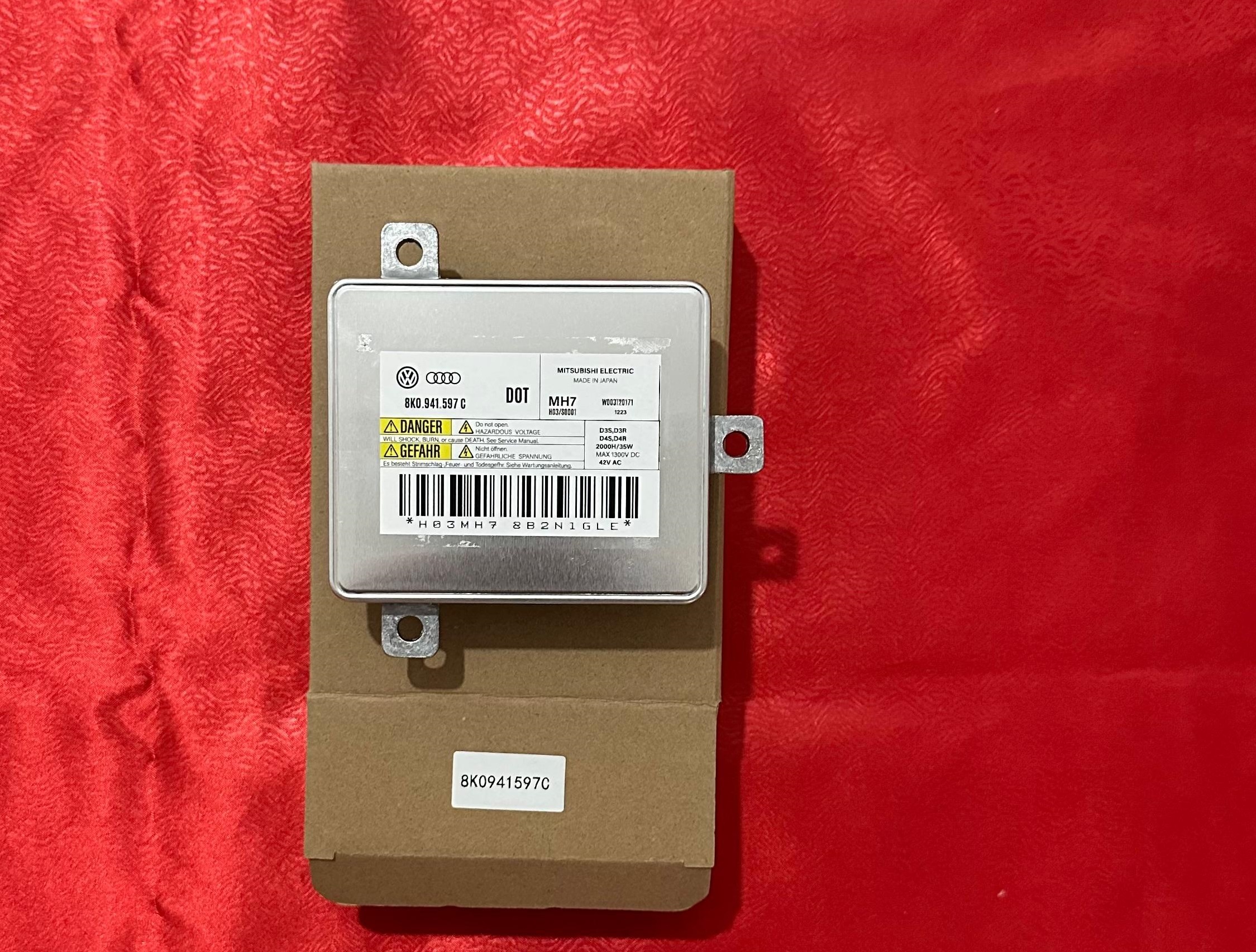 8K0941597C XENON FAR BEYNİ