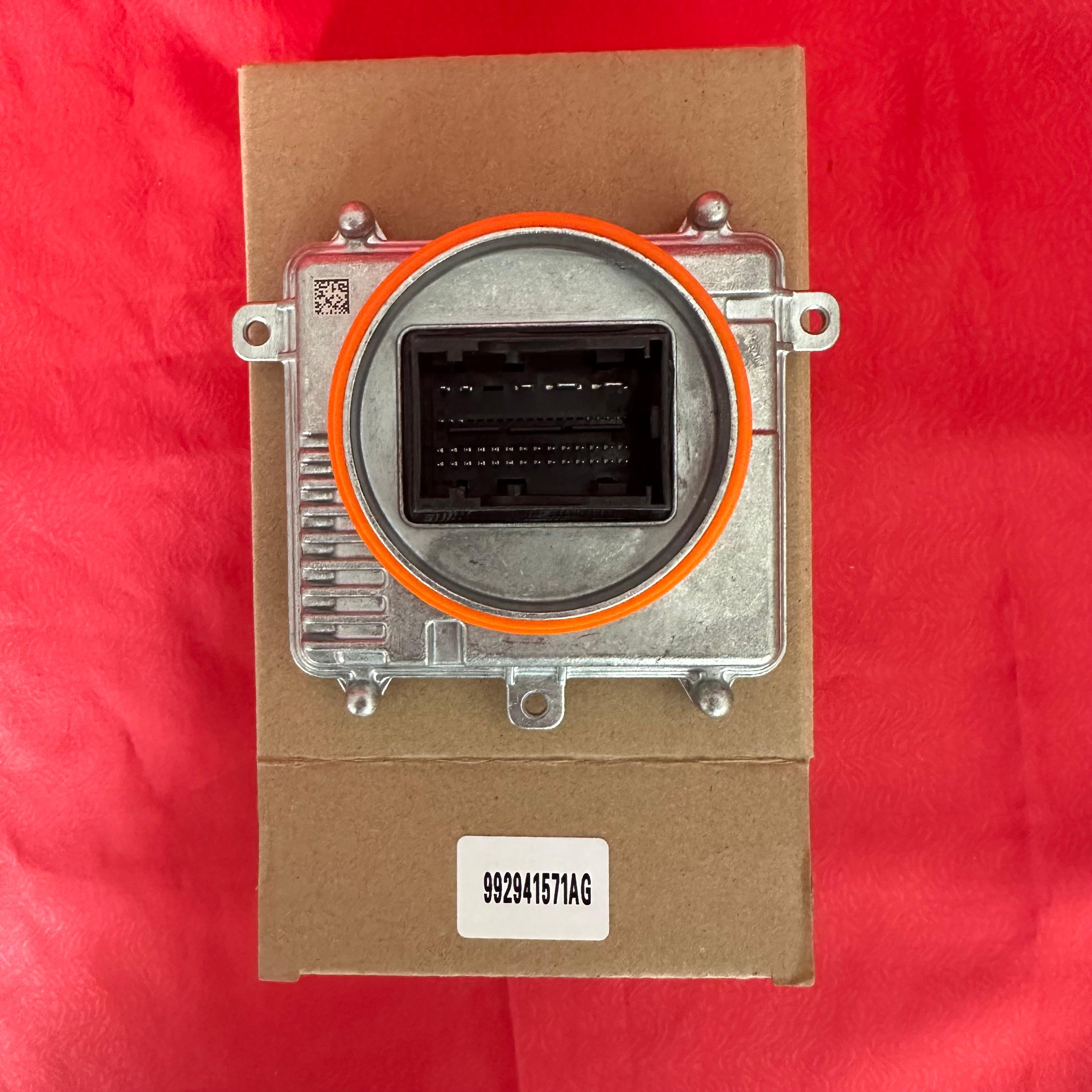 992941571AG LED FAR BEYNİ