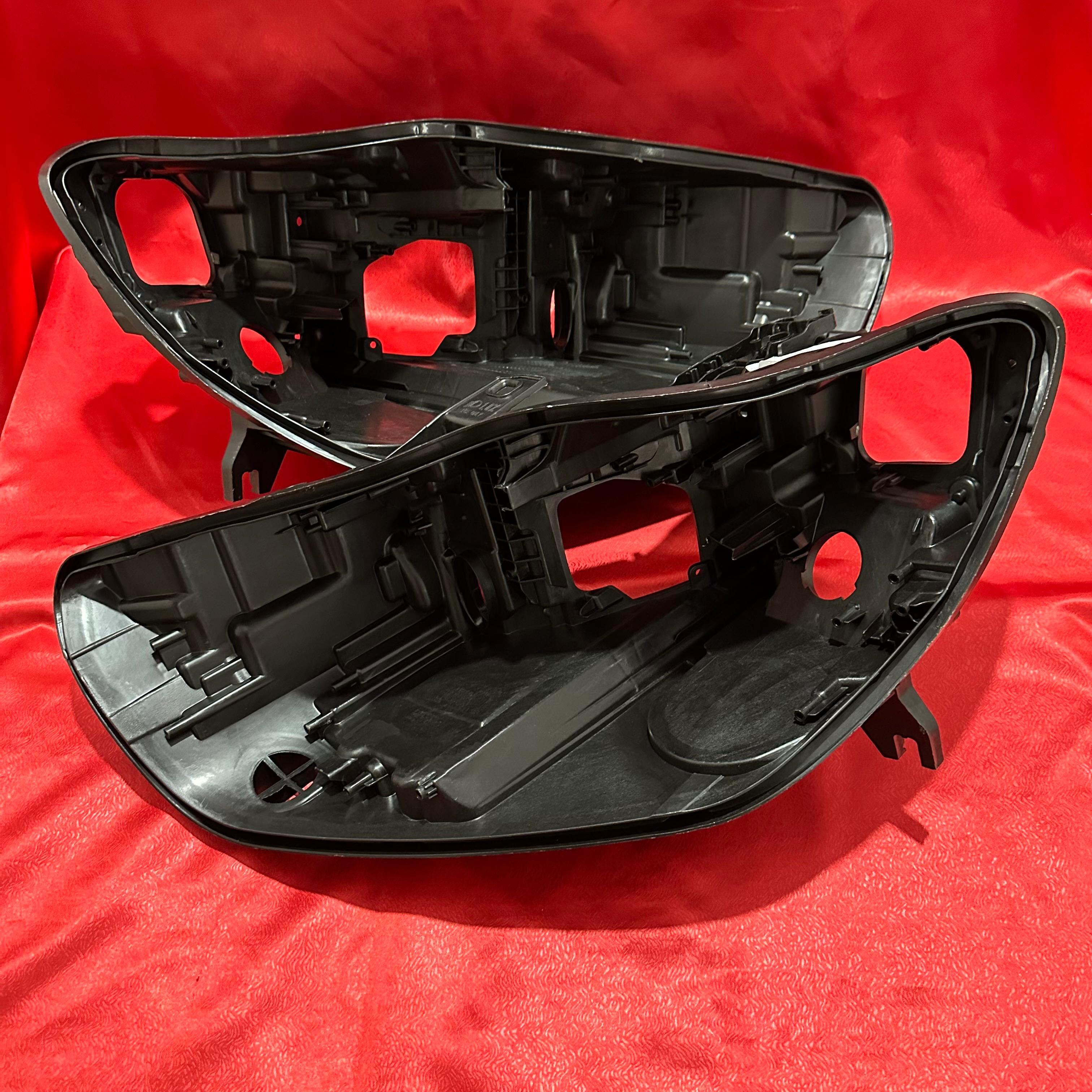 TAKIM AUDİ A6 15-17 XENON FAR KASASI